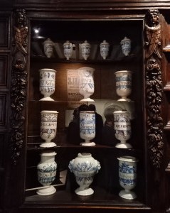 3 Vases médicinaux 